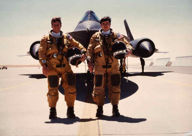 Cal (left) and his navigator,Major Frank Kelly (right) after their first Mach 3 flight.